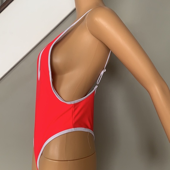 One piece swimsuit - Picture 4 of 5